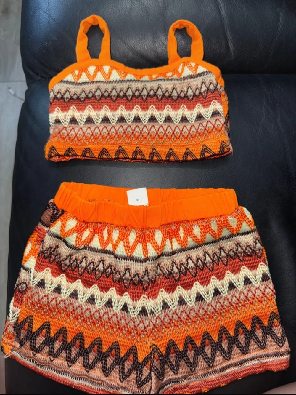 SHEIN Orange Multicolor Chevron Knit Kids Two-Piece Set - Bright Orange Accents